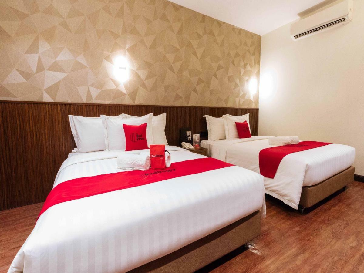 Reddoorz Premium @ South Triangle Quezon City Kültér fotó