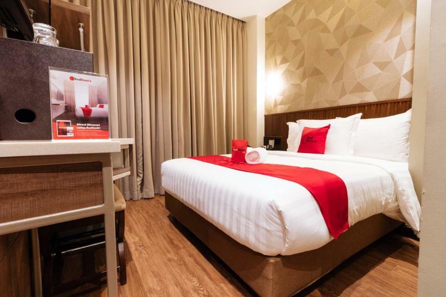 Reddoorz Premium @ South Triangle Quezon City Kültér fotó