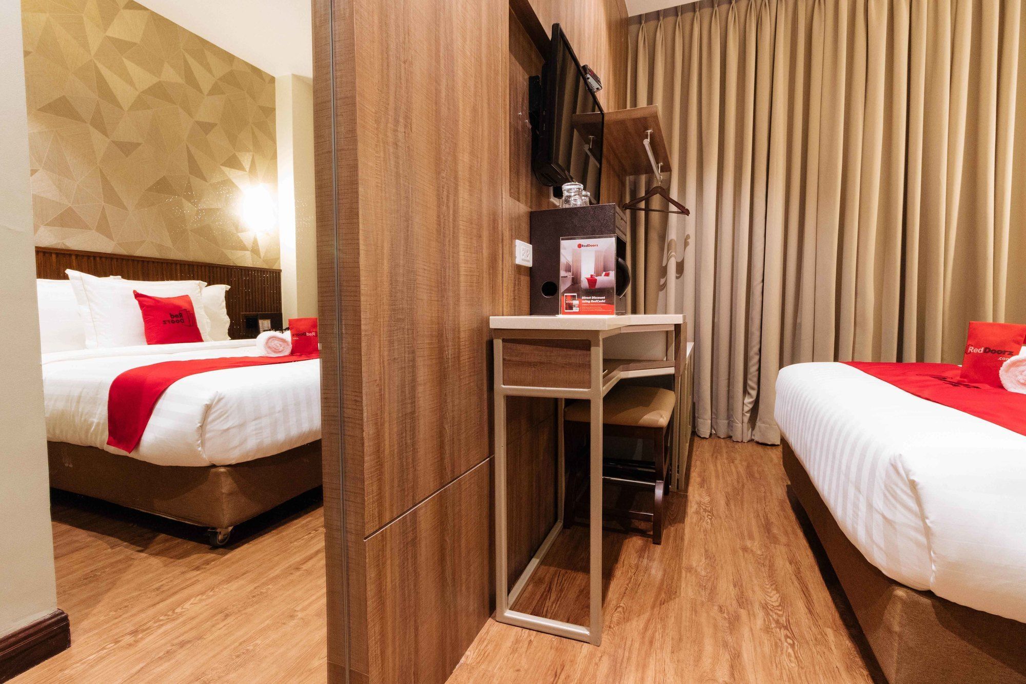 Reddoorz Premium @ South Triangle Quezon City Kültér fotó