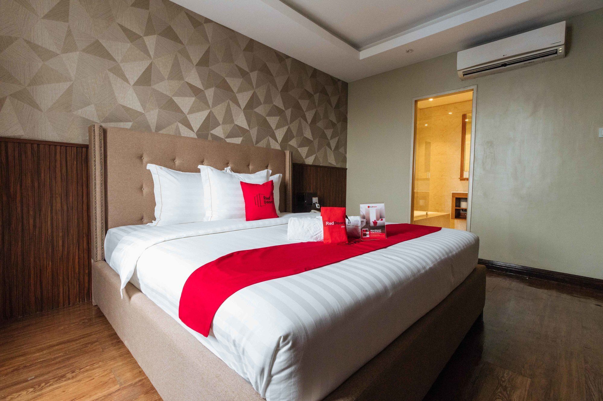 Reddoorz Premium @ South Triangle Quezon City Kültér fotó